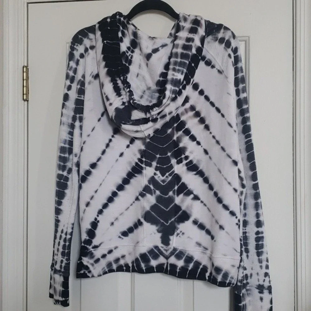 GYPSY 05 Hooded Pullover Sweatshirt Black White Tie Dye - Picture 3 of 9